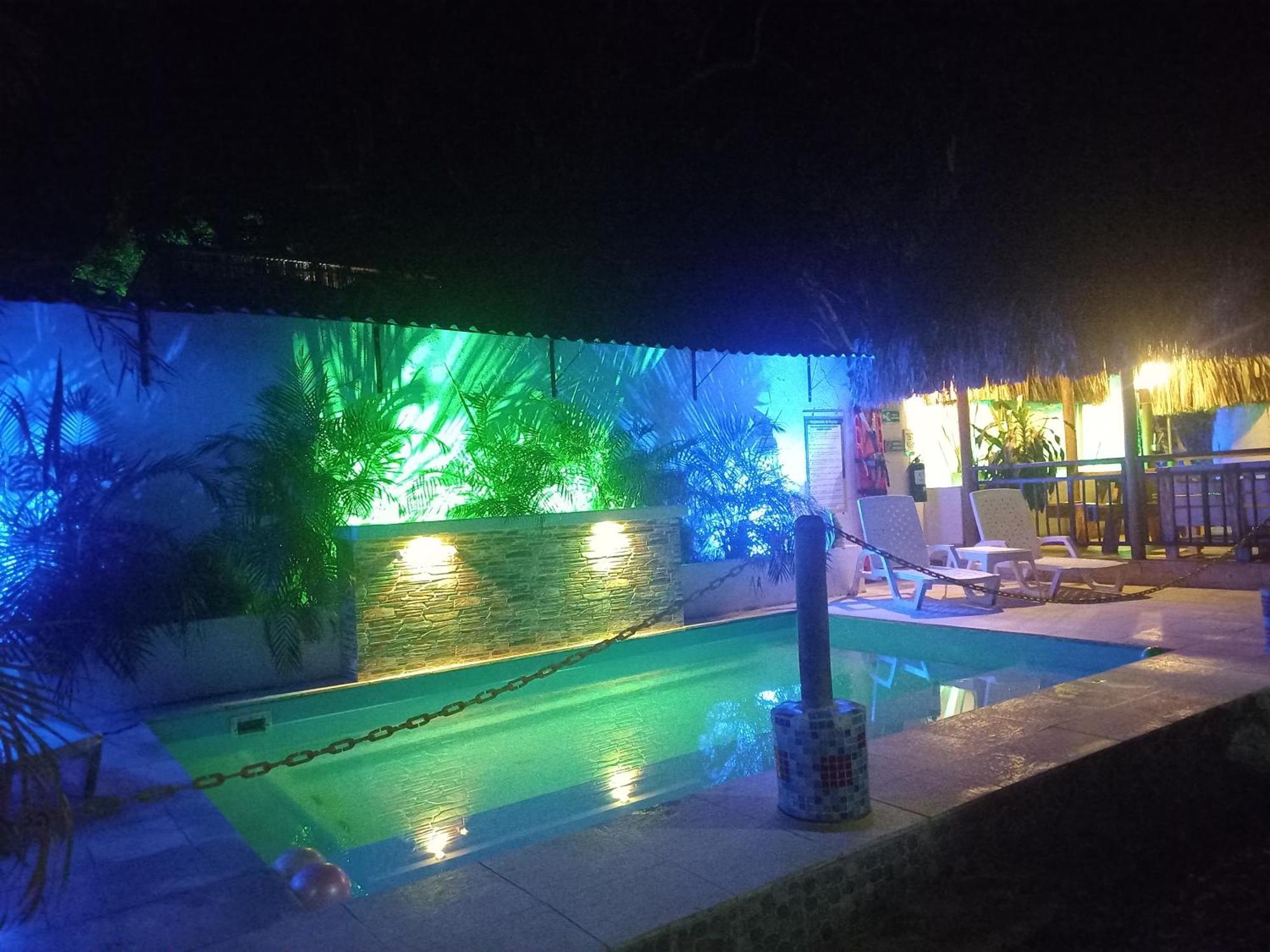El Leon Feliz Palomino Otel Dış mekan fotoğraf