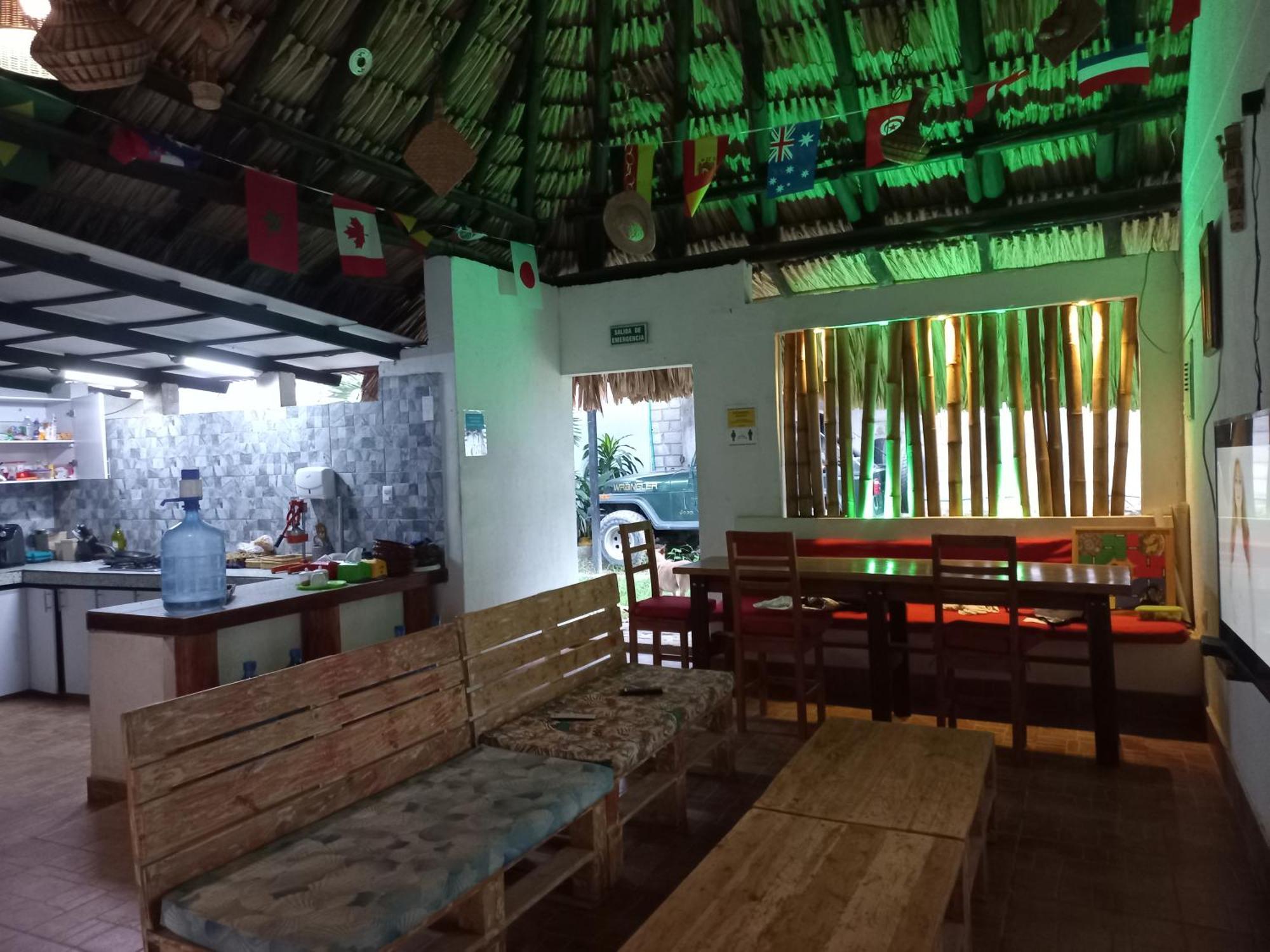 El Leon Feliz Palomino Otel Dış mekan fotoğraf